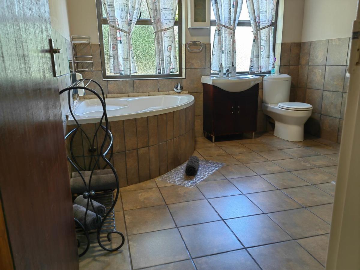 Mountain Valley Stay - Unit 4 Mbombela Luaran gambar